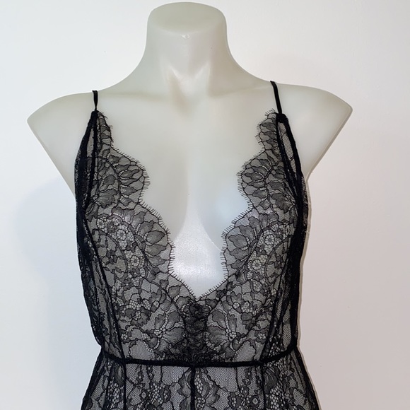 New! ❤️Victoria's Secret lace teddy - Picture 7 of 7